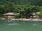 栗林公園(根上り五葉松と掬月亭) 栗林公園(根上り五葉松と掬月亭)